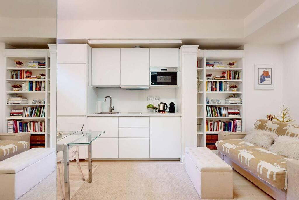Mirrors House Chic In The City Center Apartamento